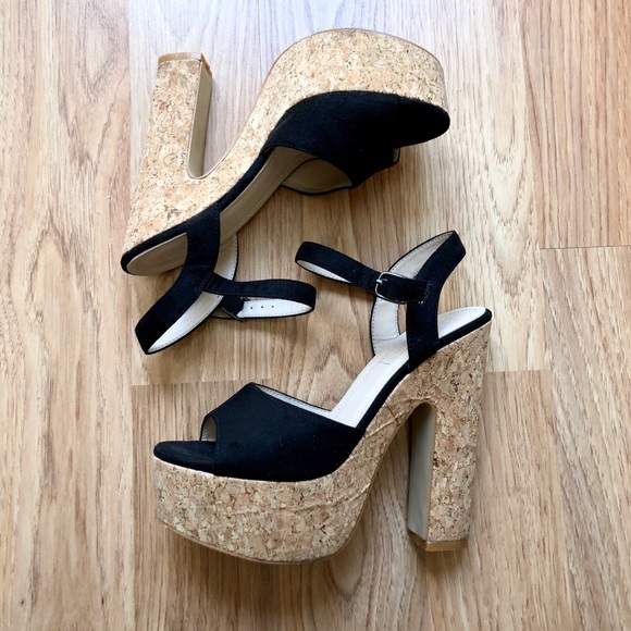 ViVienne Shoes - Black cork heels w/ ankle strap (from Madrid 🇪🇸)
